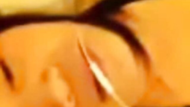 Busty morena lambe o cu do quero assistir o filme pornô das brasileirinhas gajo de boné na webcam