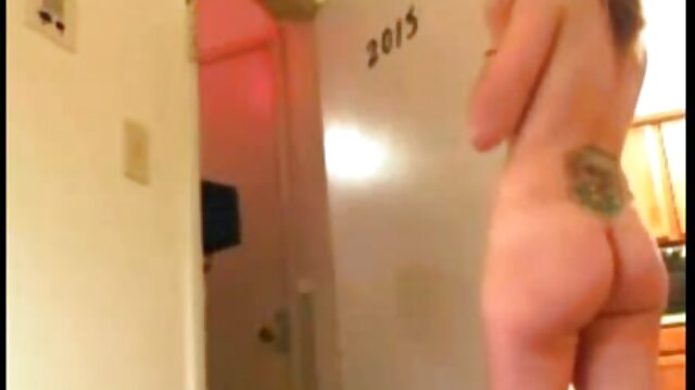 Um estudante mijou-se numa câmara escondida na quero assistir filme pornô da brasileirinha casa de banho do Instituto.